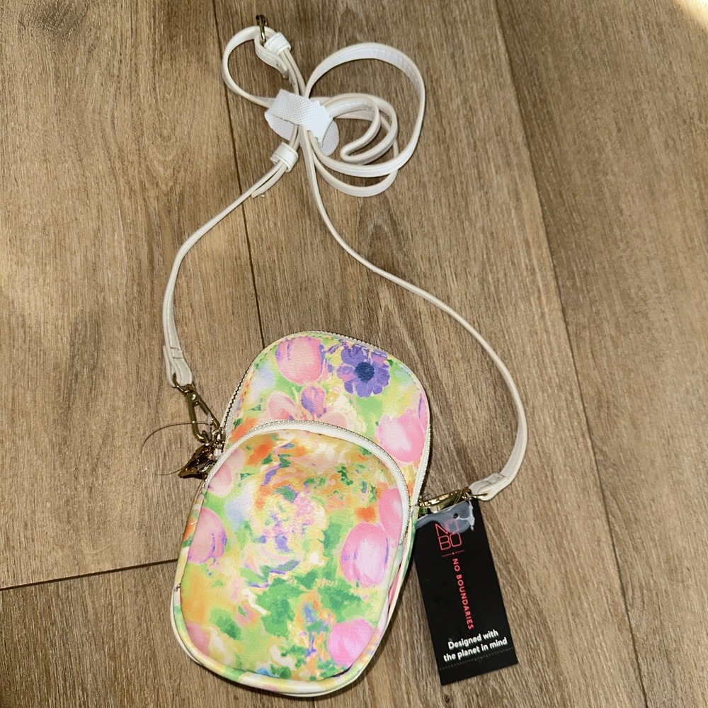 No Boundariesβ Floral Rounded Phone Crossbody Purse Mini Spring Pastels NEW